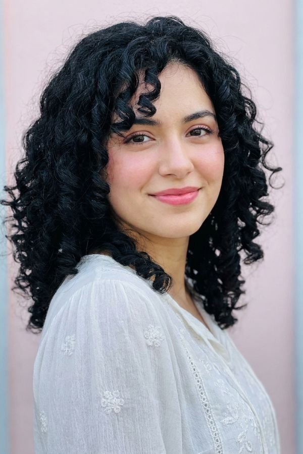 30 Trendy Medium Length Hairstyles You'll Love 14 Full Curls Medium Cut