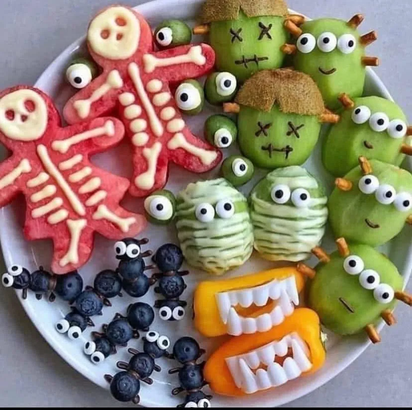 45 Halloween Potluck Recipes Everyone Will Want to Try 28 Halloween Fruit Monster Platter