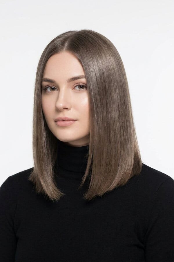 25 Trendy Shoulder Length Hairstyles to Try 8 Sleek Straight Lob