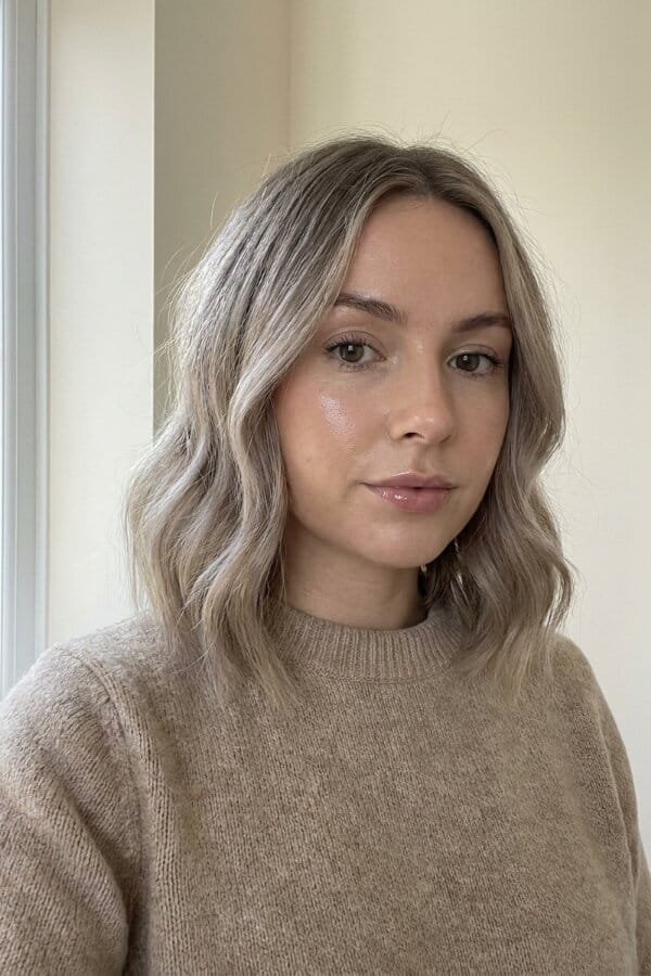 25 Trendy Shoulder Length Hairstyles to Try 19 Soft Wave Shoulder Bob