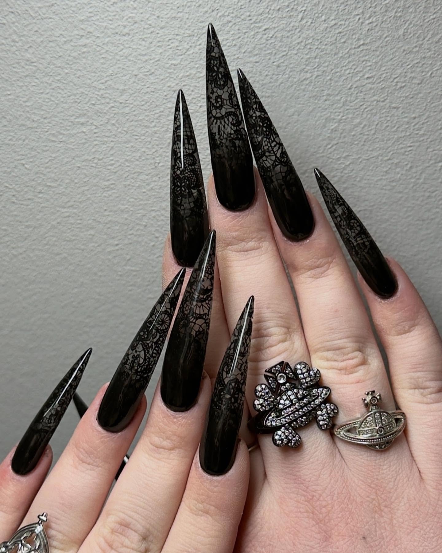 Black Lace Spider Nails